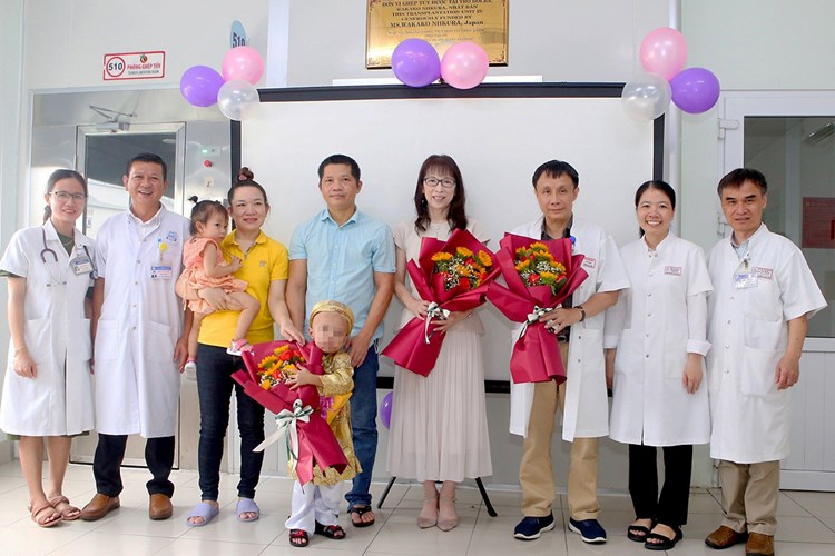 35 ca ghép tế bào gốc thành công, mở ra cơ hội sống cho nhiều bệnh nhi - Anh 1