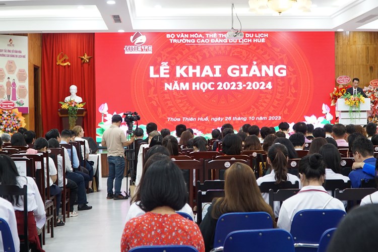 Trường Cao đẳng Du lịch Huế đón 362 học sinh, sinh viên trong năm học 2023- 2024 - Anh 2