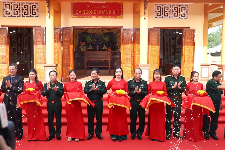 Khánh thành Nhà lưu niệm Đại tướng Đoàn Khuê tại quê hương Quảng Trị - Anh 1