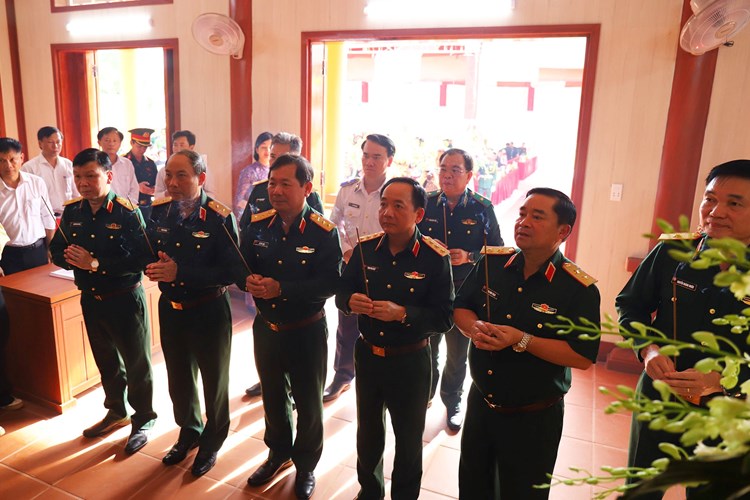 Khánh thành Nhà lưu niệm Đại tướng Đoàn Khuê tại quê hương Quảng Trị - Anh 2