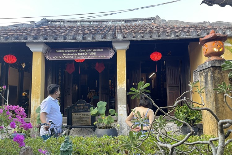 Quảng Nam: Công nhận 9 điểm tham quan, khách sạn đạt du lịch xanh - Anh 2