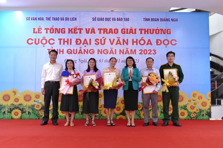Quảng Ngãi: Trao giải Cuộc thi Đại sứ văn hóa đọc - Anh 2
