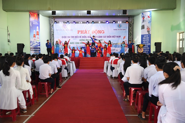 Học sinh Quảng Nam tham gia cuộc thi tìm hiểu biển, đảo, Luật Cảnh sát biển - Anh 1