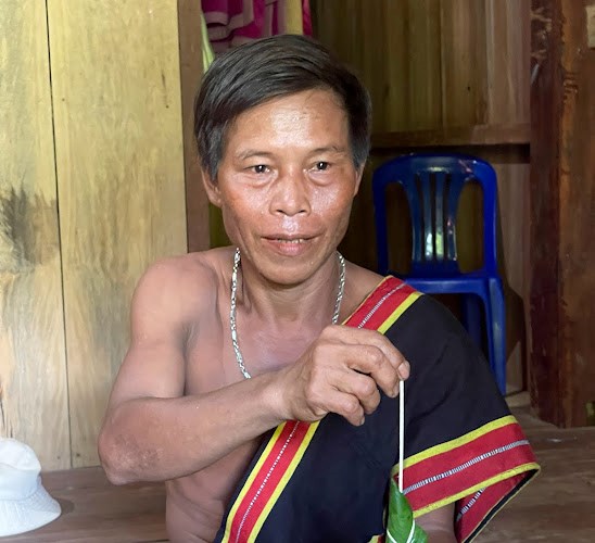 Học gói bánh ốc cùng đồng bào Ca Dong ở Quảng Nam - Anh 5