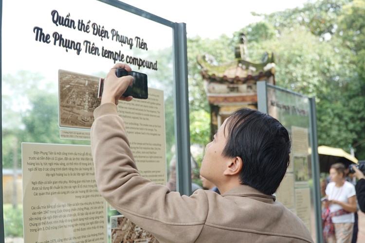 Khám phá quần thể điện Phụng Tiên bên trong Hoàng thành Huế - Anh 3