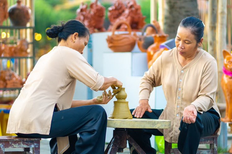 Bảo tồn làng nghề truyền thống, phát triển bền vững du lịch xanh - Anh 4