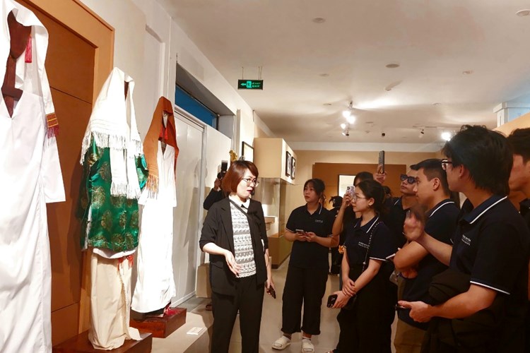 Bảo tàng Điêu khắc Chăm Đà Nẵng đón nhận Bằng xếp hạng Di tích lịch sử cấp thành phố - Anh 3