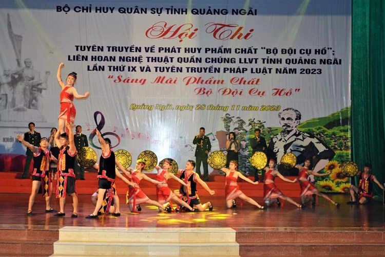 Chương trình nghệ thuật “Sáng mãi phẩm chất Bộ đội Cụ Hồ” - Anh 1
