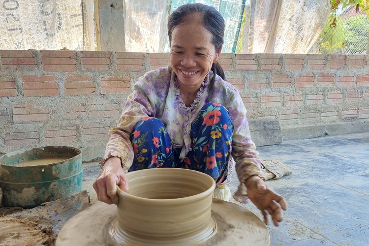 Thành lập Hợp tác xã Gốm tiền sử Sa Huỳnh - Anh 2