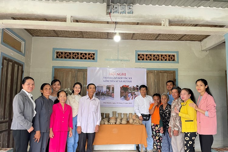 Thành lập Hợp tác xã Gốm tiền sử Sa Huỳnh - Anh 1