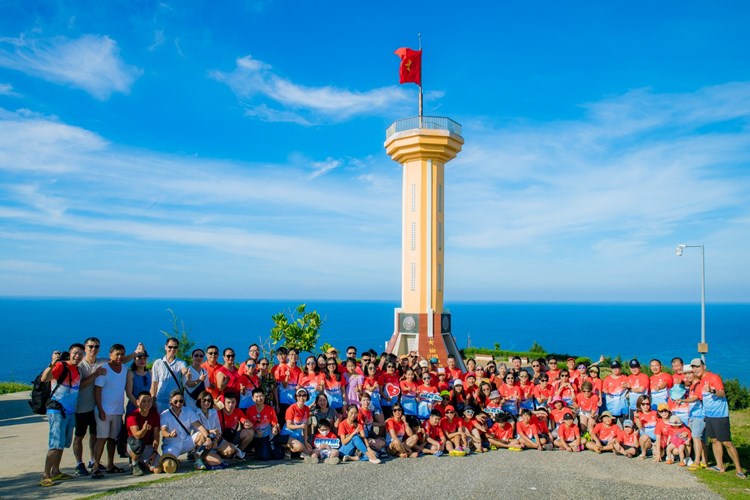 Đảo Lý Sơn đón 170 nghìn lượt du khách trong năm 2023 - Anh 1
