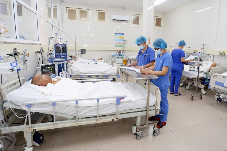 Bệnh viện Trung ương Huế được trao giải thưởng Kim cương của Hội Đột quỵ thế giới - Anh 2