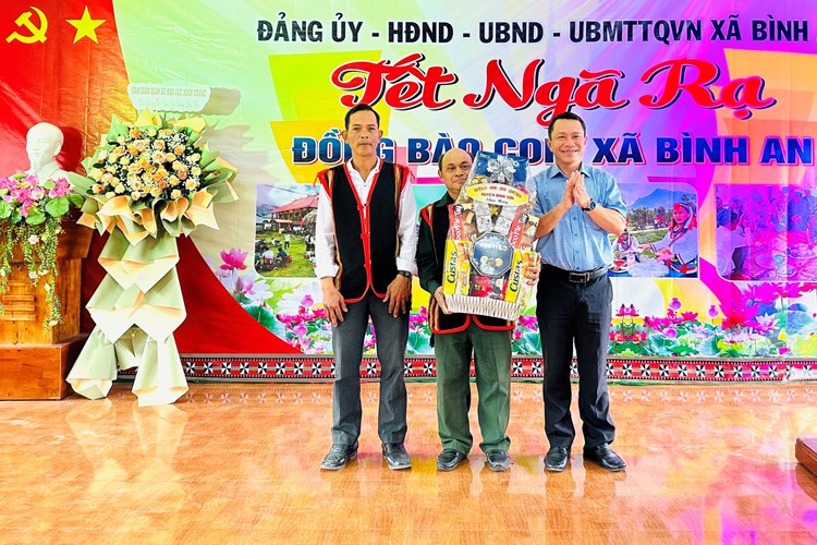 Rộn ràng Tết Ngã rạ của đồng bào Cor Quảng Ngãi - Anh 2