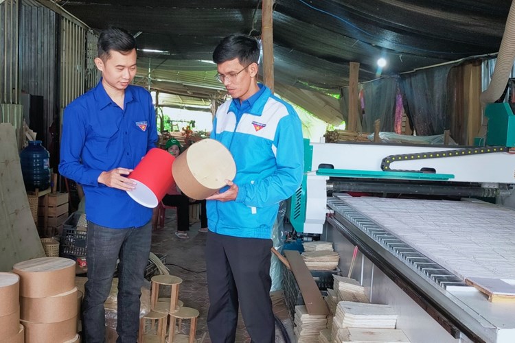 Tuổi trẻ Nghĩa Hành chung tay thực hiện giảm nghèo - Anh 3