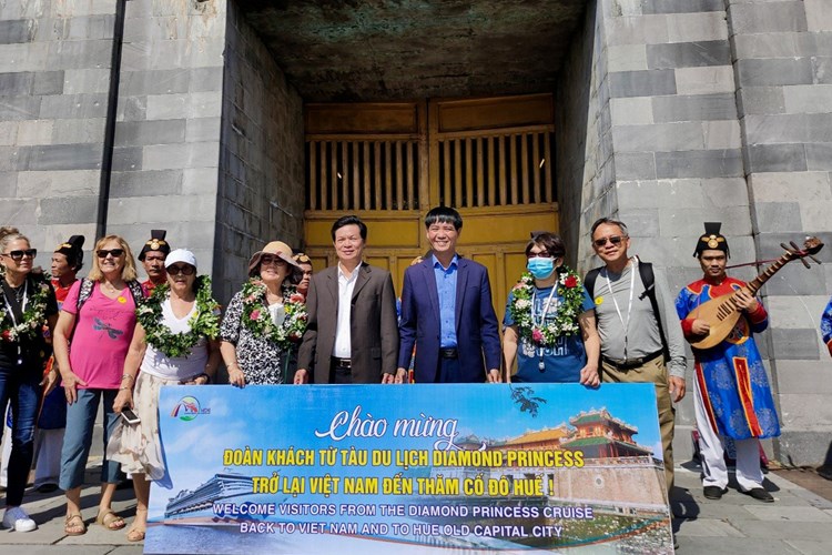 Siêu du thuyền Diamond Princess trở lại Huế sau 3 năm - Anh 2