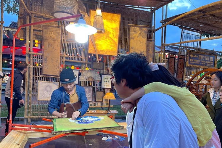 Hội An tổ chức chuỗi hoạt động chào năm mới 2024 - Anh 2