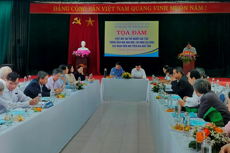 Quảng Nam: Phát huy vai trò người cao tuổi trong giáo dục đạo đức, lối sống gia đình - Anh 1