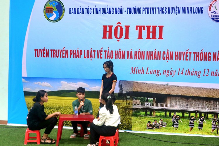 Quảng Ngãi: Tuyên truyền pháp luật giảm thiểu tảo hôn và hôn nhân cận huyết thống - Anh 3