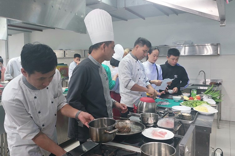 Đà Nẵng: Tập trung đào tạo nguồn nhân lực du lịch chất lượng - Anh 1