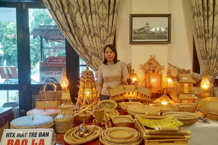 Bảo tồn và phát triển làng nghề gắn với phát triển kinh tế du lịch - Anh 1