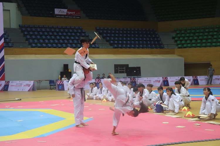 Đà Nẵng: “Giữ lửa” cho các phong trào thể thao rèn luyện sức khỏe - Anh 3