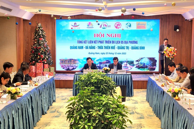 5 tỉnh, thành miền Trung liên kết phát triển du lịch - Anh 1