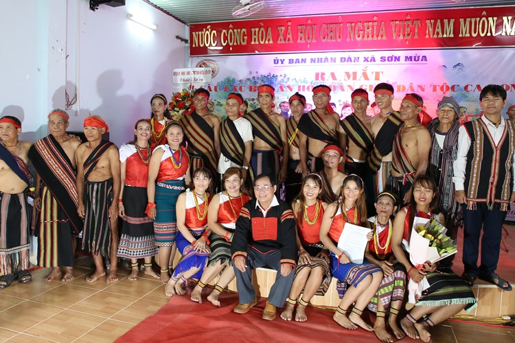 Giữ ngọn lửa văn hóa của đồng bào Ca Dong - Anh 1