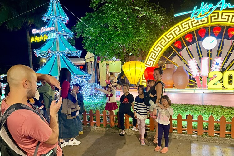 Hội An: Công bố gia nhập Mạng lưới các thành phố sáng tạo UNESCO - Anh 5