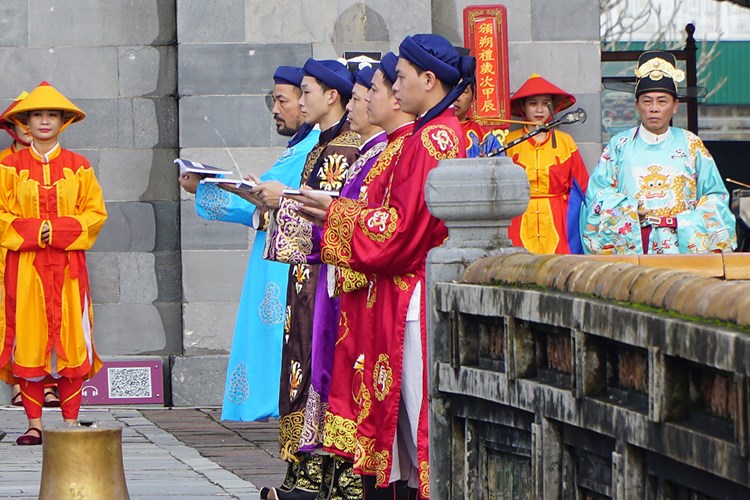 Công bố chương trình Festival Huế 2024 và tái hiện Lễ Ban sóc triều Nguyễn - Anh 7