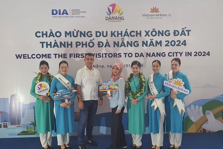 Đà Nẵng đón gần 450 chuyến bay dịp Tết Dương lịch 2024 - Anh 4
