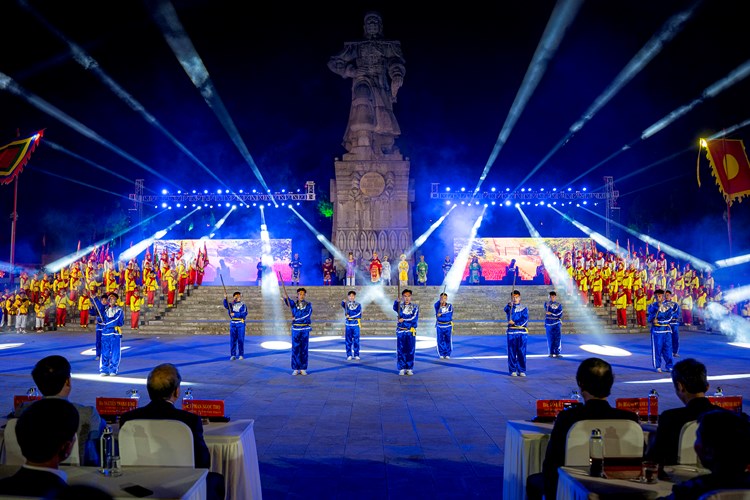 Tái hiện lễ lên ngôi của Hoàng đế Quang Trung và xuất binh đại phá quân Thanh - Anh 4