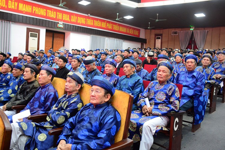 Gìn giữ và phát huy giá trị văn hóa truyền thống gắn với nông thôn mới, đô thị văn minh - Anh 2