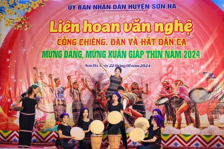 Liên hoan văn nghệ “Mừng Đảng, mừng Xuân Giáp Thìn” - Anh 2