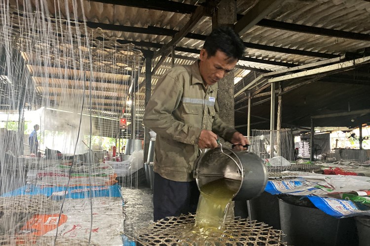 Đường phèn, đặc sản nổi tiếng ở Quảng Ngãi - Anh 2