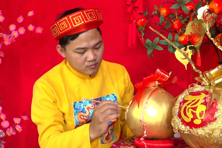 Độc đáo khắc chữ thư pháp ngày Tết - Anh 3