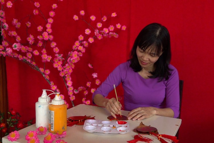 Độc đáo khắc chữ thư pháp ngày Tết - Anh 1