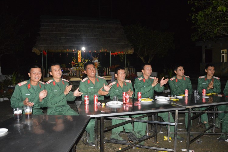 Đêm giao thừa của những người lính đảo Lý Sơn - Anh 5