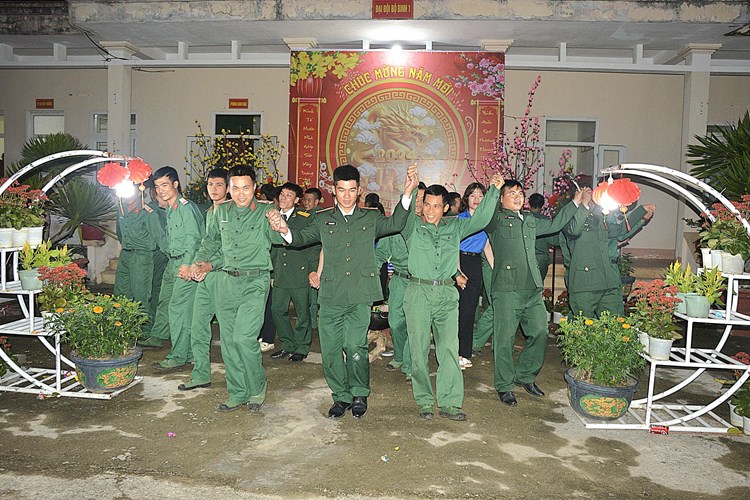 Đêm giao thừa của những người lính đảo Lý Sơn - Anh 2
