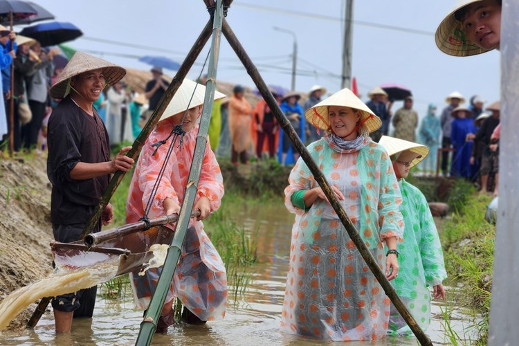 Kế hoạch khảo sát chi tiêu và thông tin khách du lịch đến Quảng Nam - Anh 2