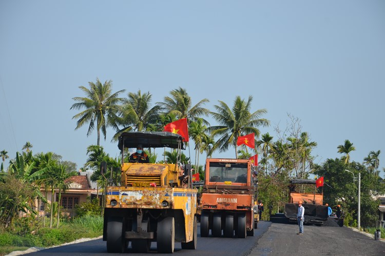 Quảng Ngãi: Ra quân đầu năm tại các công trình trọng điểm của tỉnh - Anh 4