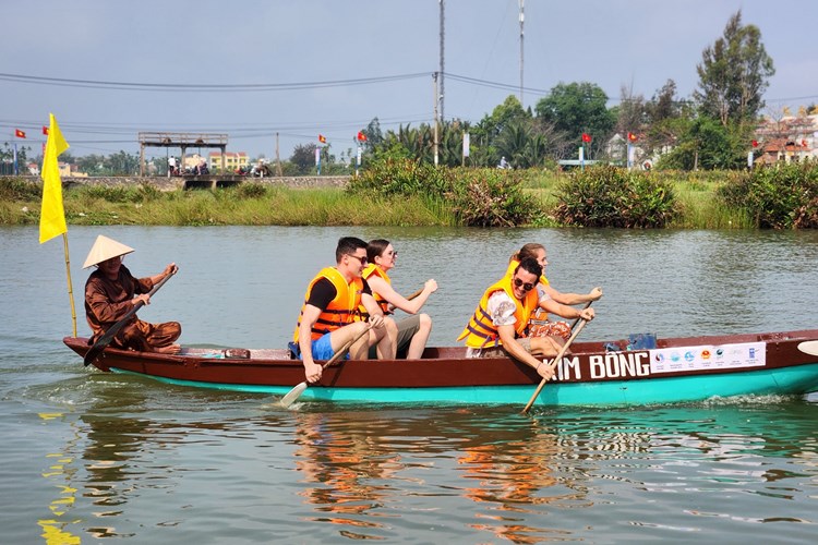 Khai hội làng nghề mộc Kim Bồng, Hội An - Anh 6