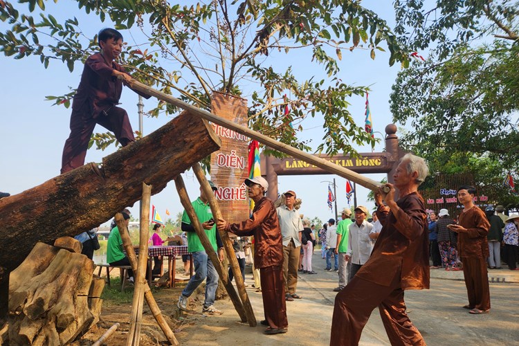 Khai hội làng nghề mộc Kim Bồng, Hội An - Anh 2