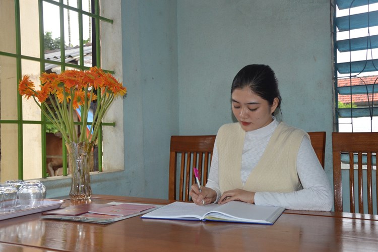 Những “bóng hồng” tình nguyện tòng quân - Anh 1