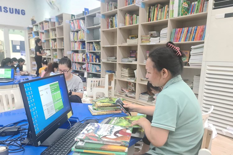 Chuyển đổi số, phát triển sách điện tử để đáp ứng nhu cầu độc giả trẻ - Anh 2