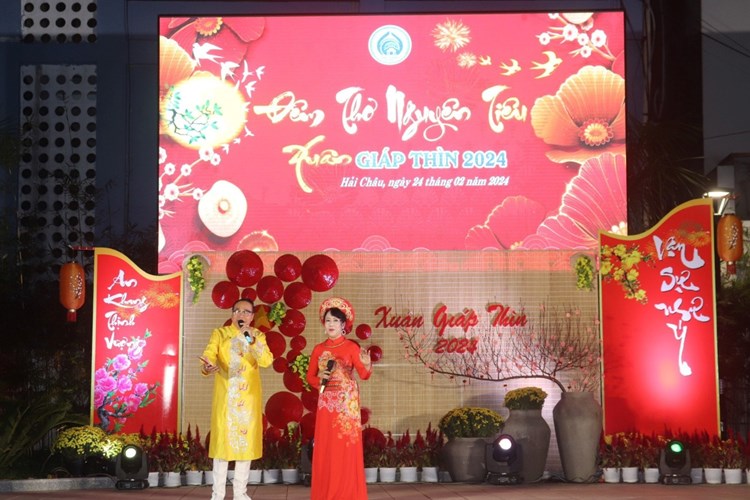 Đà Nẵng: Sân chơi của những người yêu thơ - Anh 1