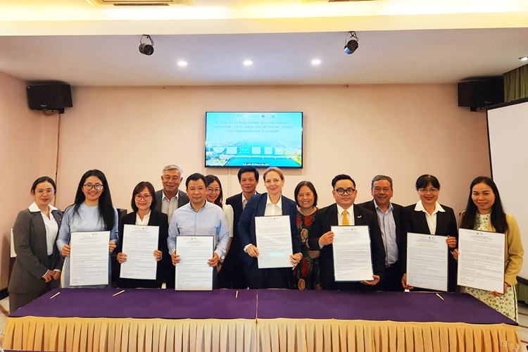 Các khách sạn tại Huế chung tay giảm thải nhựa - Anh 3