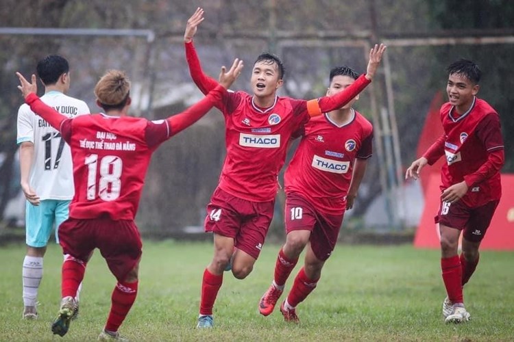 Trường ĐH TDTT Đà Nẵng có chiến thắng ấn tượng tại Giải Bóng đá Thanh Niên sinh viên VN - Anh 1