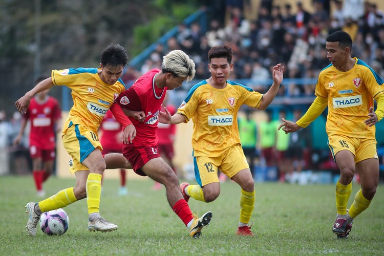 Đại học TDTT Đà Nẵng vào chung kết Giải Bóng đá Thanh Niên sinh viên Việt Nam - Anh 1