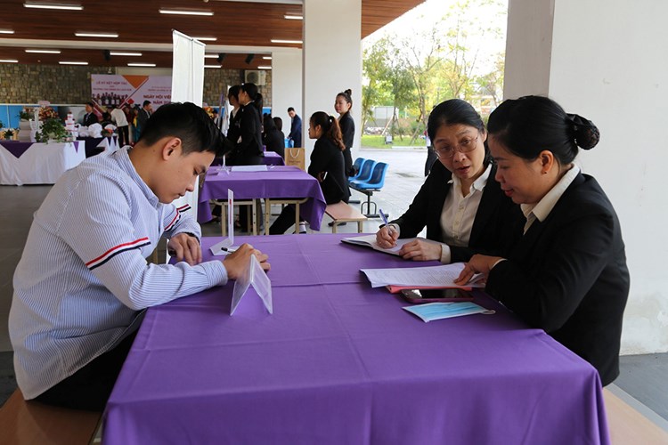 Kết nối việc làm cho sinh viên du lịch ngay sau khi nhận bằng tốt nghiệp - Anh 2