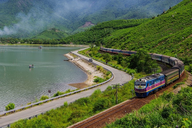 Mở bán vé tàu du lịch “Kết nối di sản miền Trung” - Anh 1
